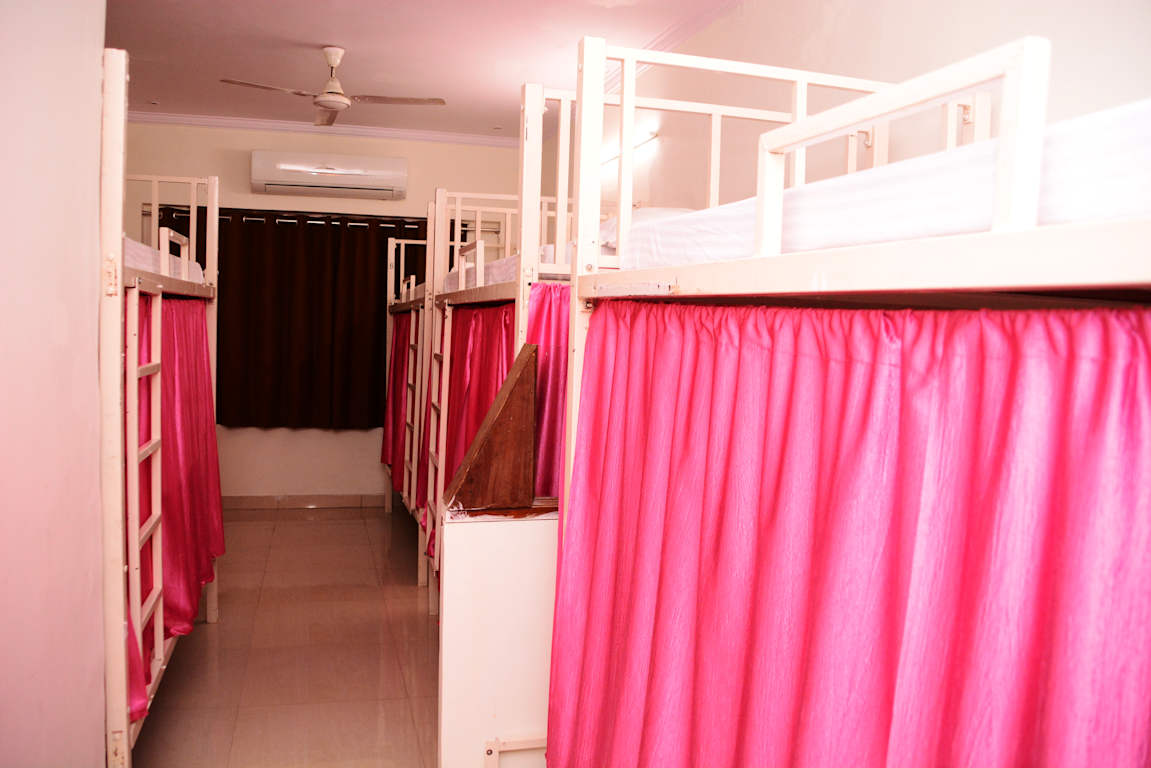 Hotel Sugandh Retreat