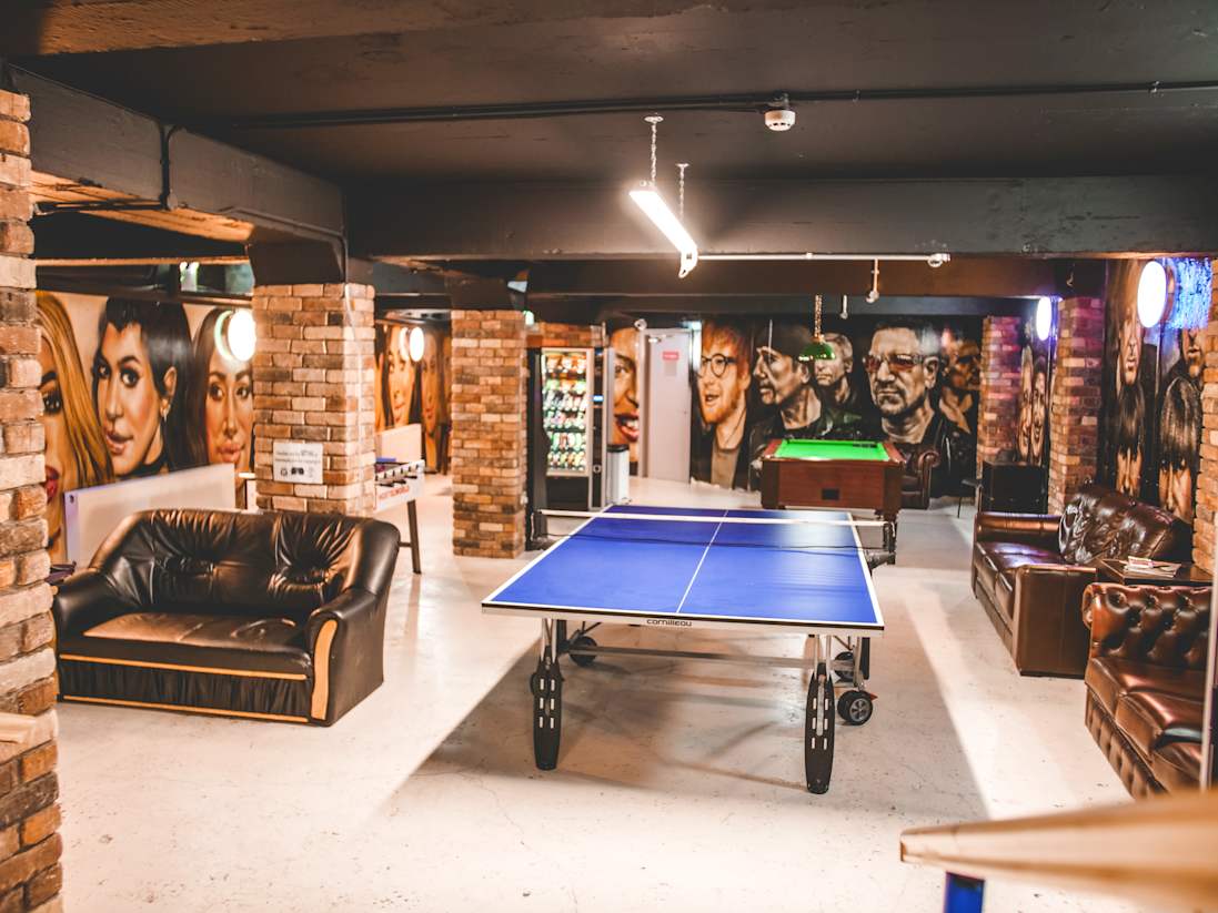 Una de las zonas comunes del Abbey Court, Dublin, Irlanda [Foto: Hostelworld]