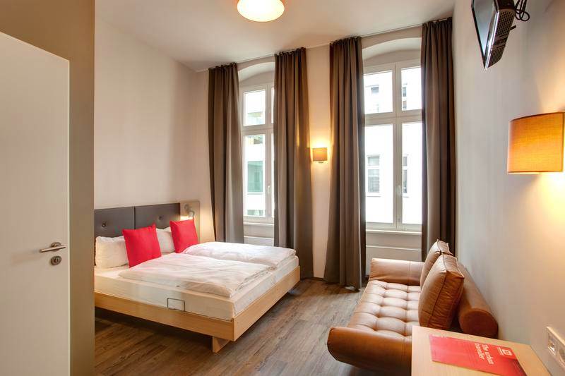 Habitación doble en el Meininger Berlin Mitte Humboldthaus [Foto: Hostelworld]
