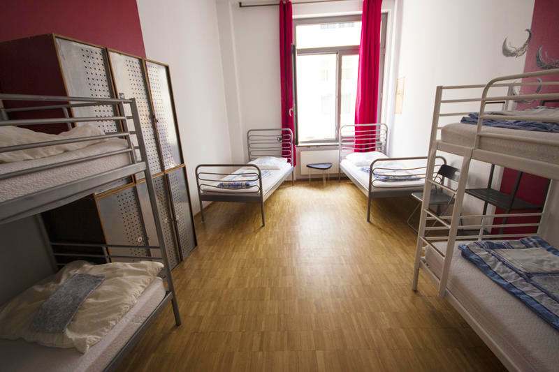 Literas en un dormitorio del Heart of Gold Hostel [Foto: Hostelworld]