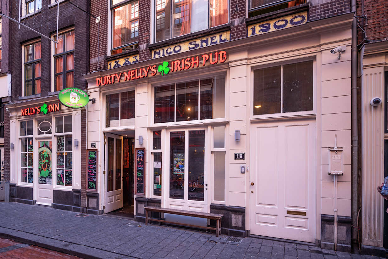 Durty Nelly's Inn