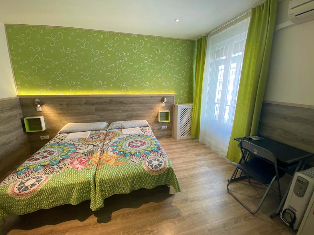 Habitación privada doble en el Mucho Madrid Hostel [Foto: Hostelworld]