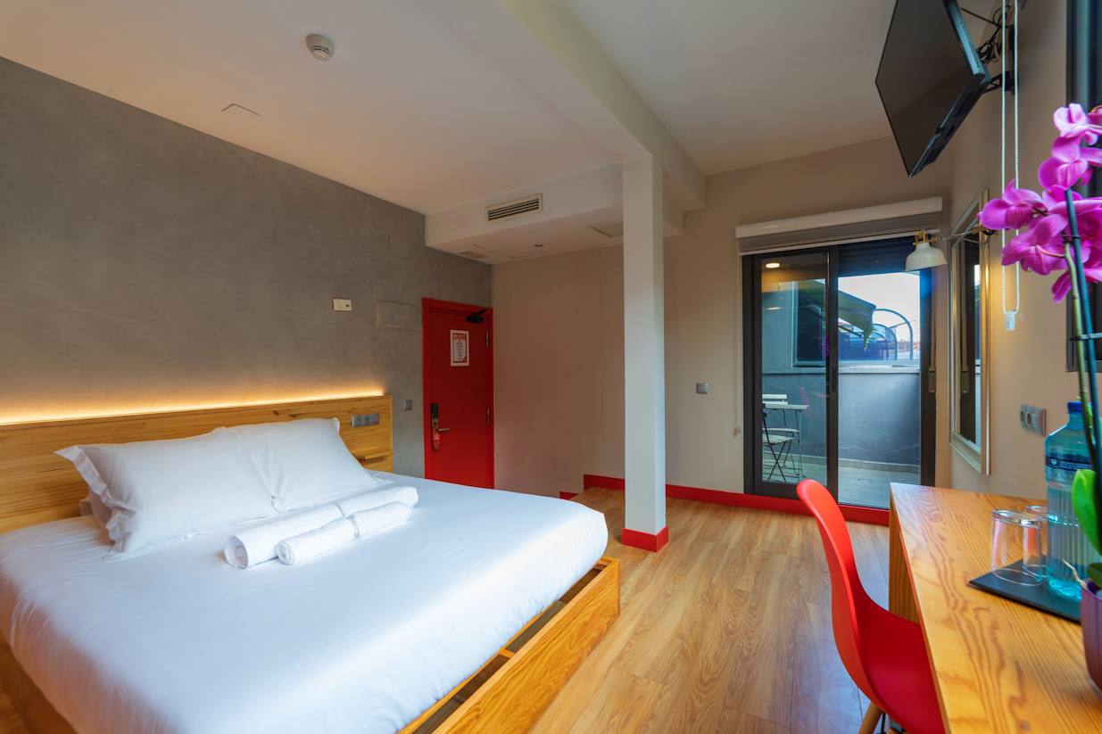 Habitación doble con terraza en el Ok Hostel [Foto: Hostelworld]