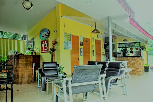 Las Residencias Bed & Breakfast - Puerto Princesa