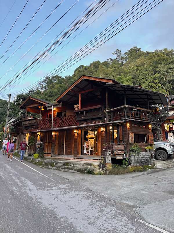 Baan Kidteng Maekampong - Chiang Mai