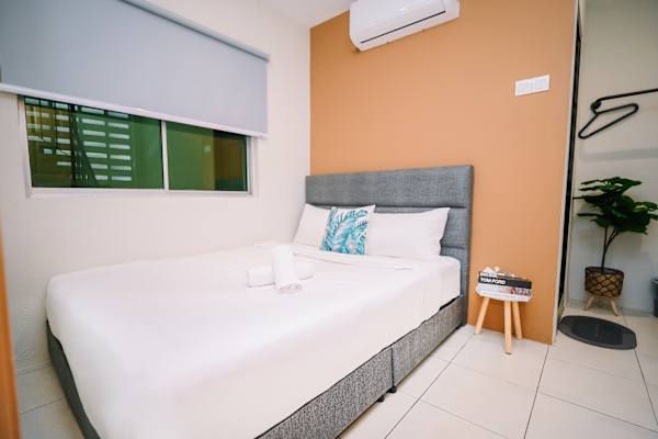 Swing & Pillows @ Penang Road, Georgetown - Jelutong
