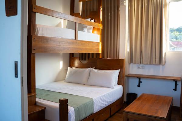Castle Lane By Luna Leaf Hanging Hostel - Kandy
