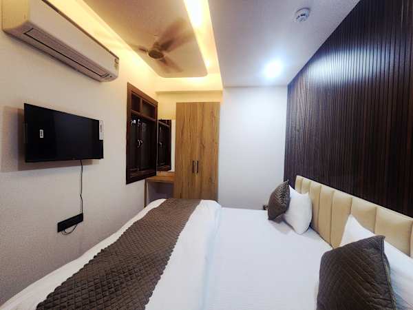 Oly Hotel Sky Inn - Ghaziabad