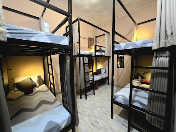 Aruna Hostel - Malang