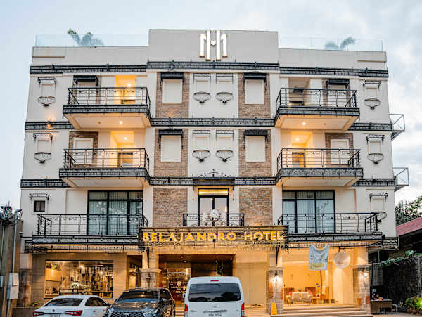 Sunday Belajandro Hotel - Angeles