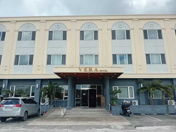 Townhouse Oak Vera Hotel - Angeles