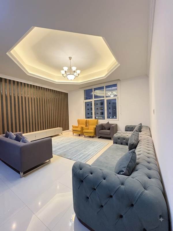Villa Best Place In Al Jafliya - Dubai