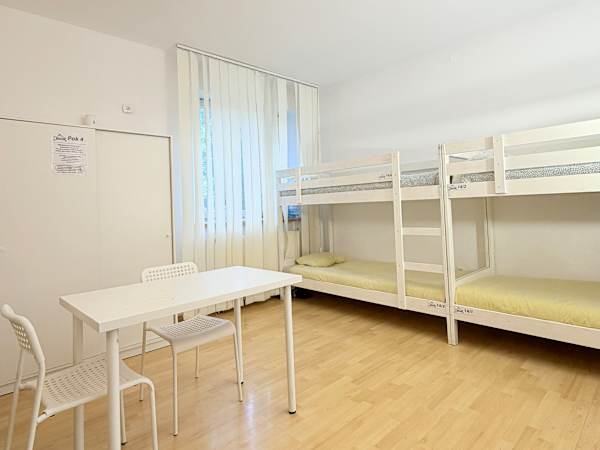 Nawat Hostel - Varsovie