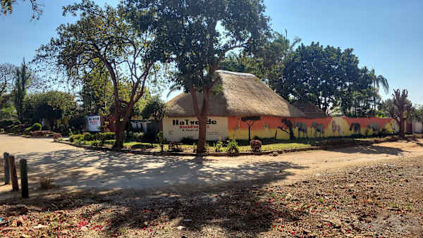 Natwende Backpackers By Mwamfushi Safari Lodge - Lusaka