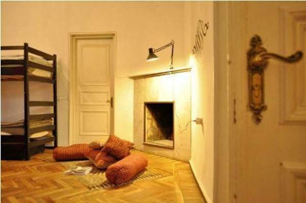 Boombully Rooms And Hostel - Tbilisi