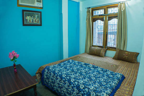 Kedar Guest House - Varanasi