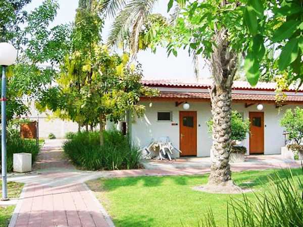 Ashdot Yaacov Ichud Kibbutz Country Lodging - Israel