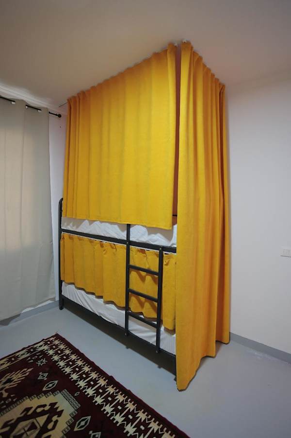 Honey Bee Hostel - Tirana
