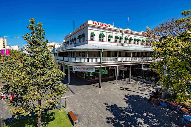 Hides Hotel, Cairns