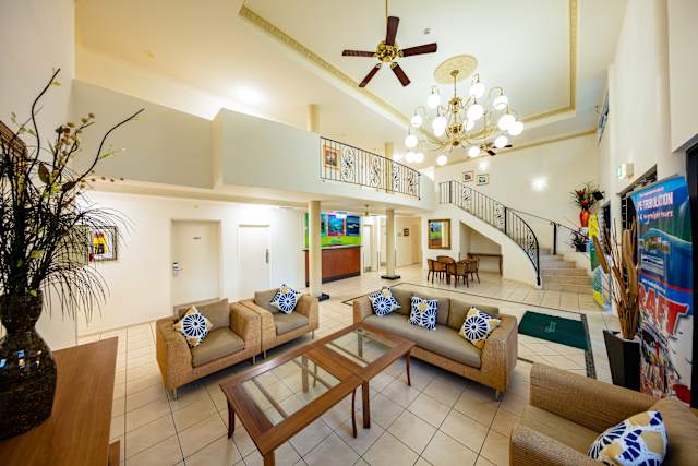Queens Court Hotel, Cairns