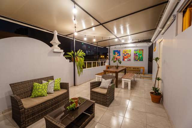 Casa Aguila y Condor, Lima