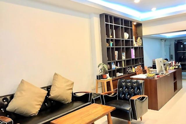 Asok Montri Hostel, Bangkok