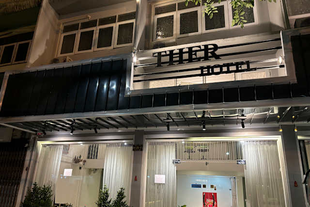 Ther Bangkoknoi, Bangkok
