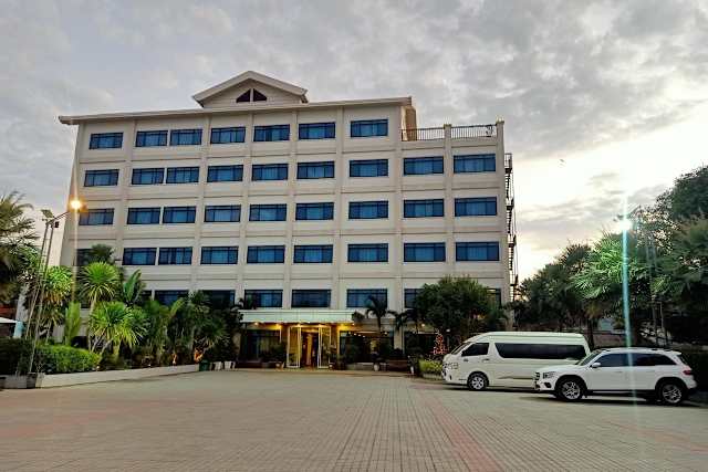Sisombat Plaza Hotel, Vang Vieng