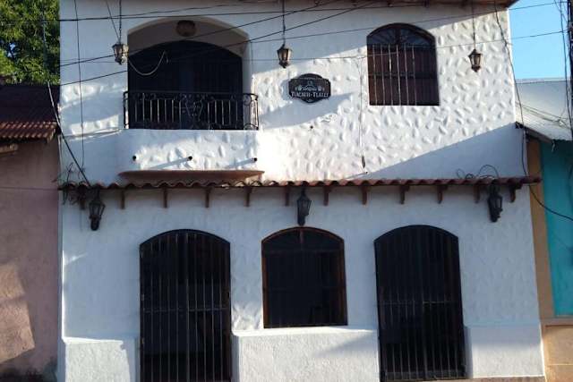 Hostal Tiacauh-Tlalli, Leon