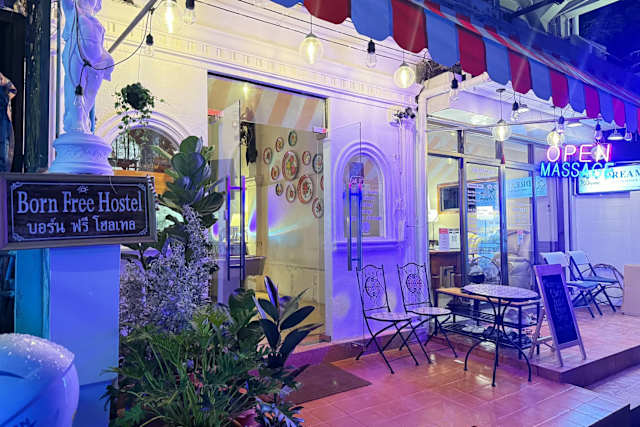 Born Free Hostel, Bangkok