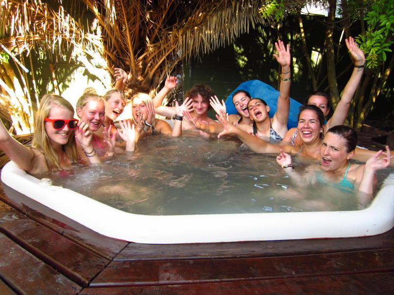 SaltyCrax Backpackers & Surflodge