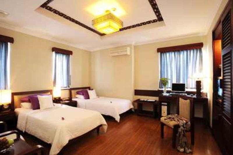 Orchid Hotel
