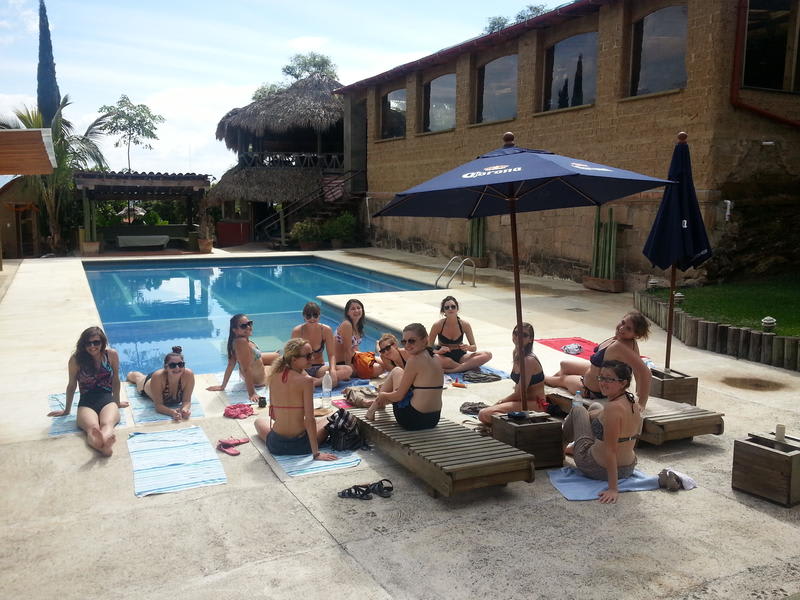 La Villada Inn Hostel