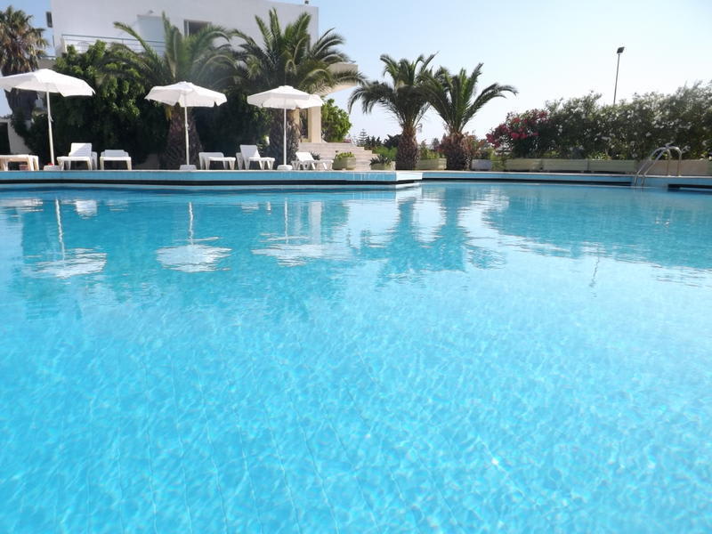 Leonidas Hotel