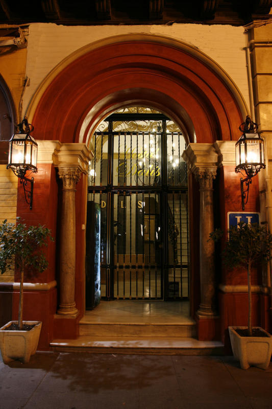 Hostal Dalis