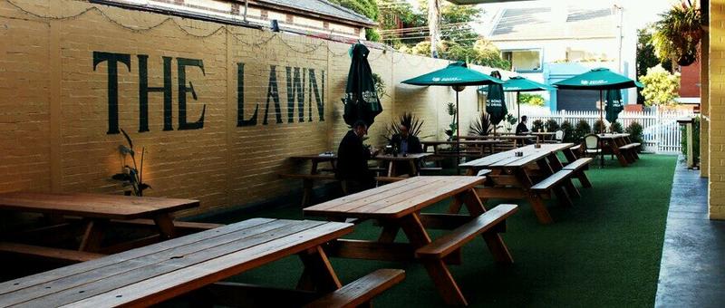 The College Lawn Hotel