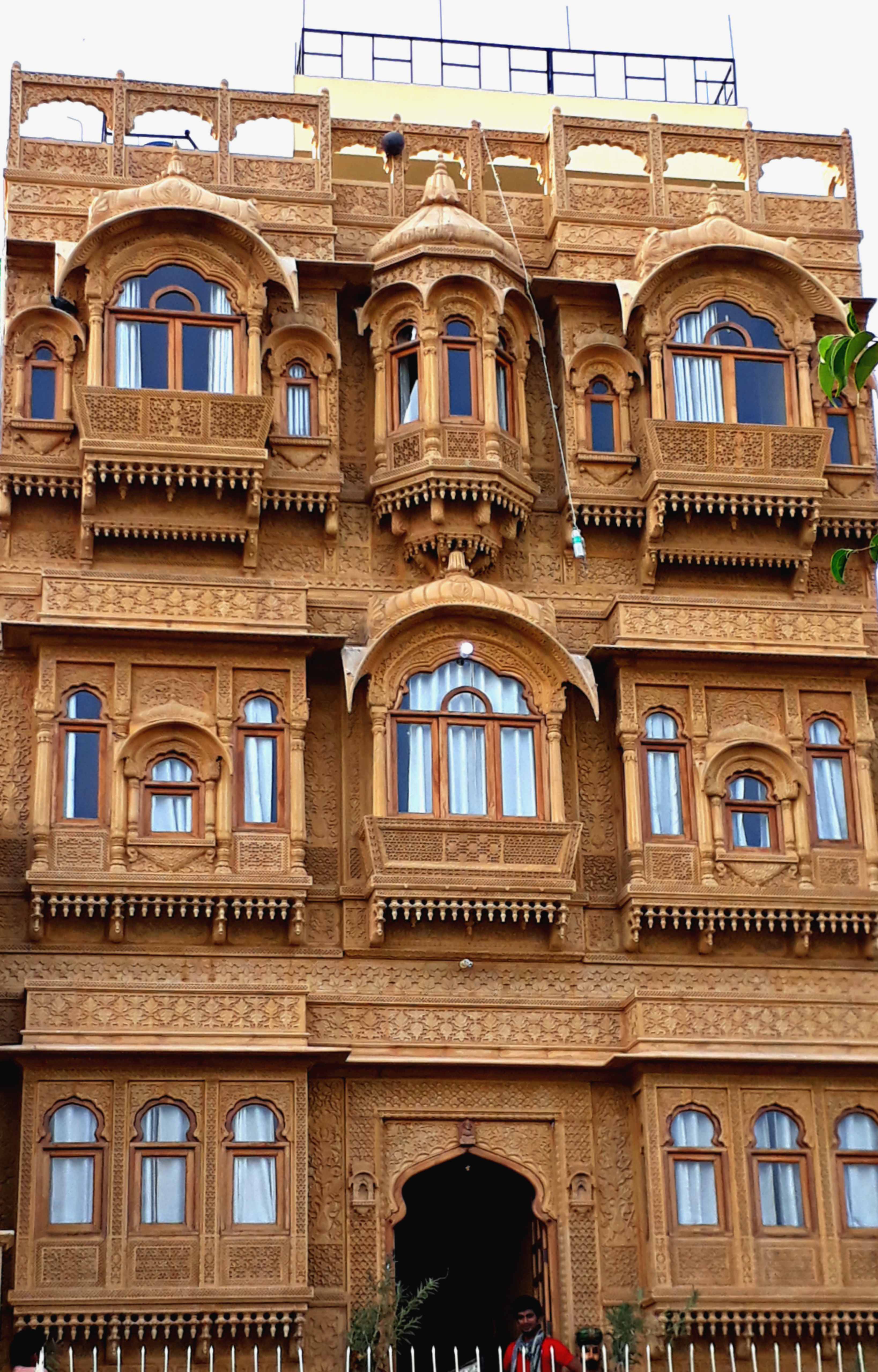 Gaji Hotel