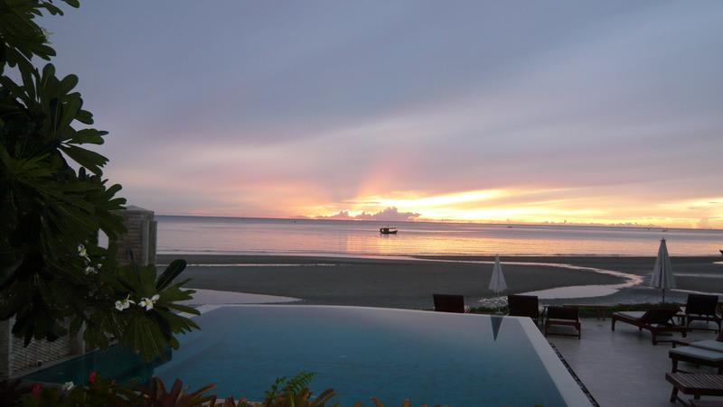 Nern Chalet Beachfront Hotel