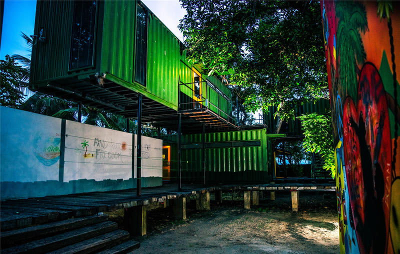 Hangover Hostels @ Colombo Intl.Airport
