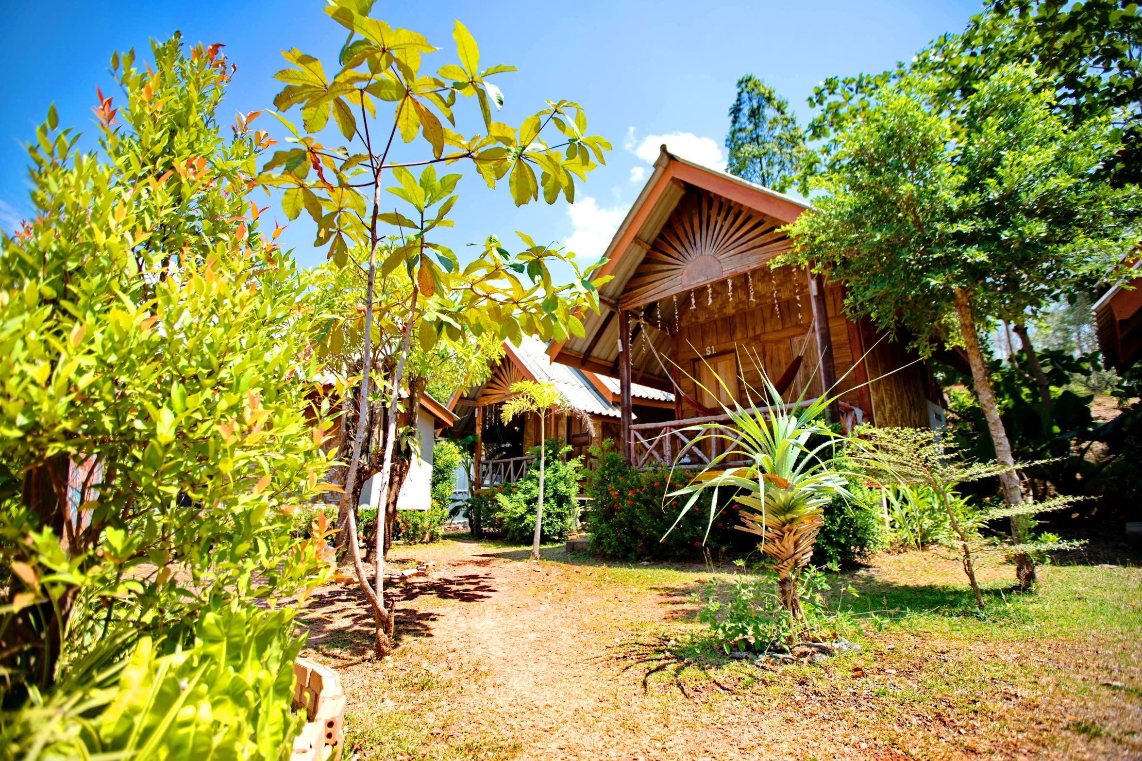 Ok Chawkoh Bungalow, Koh Lanta - 2023 Prices & Reviews - Hostelworld