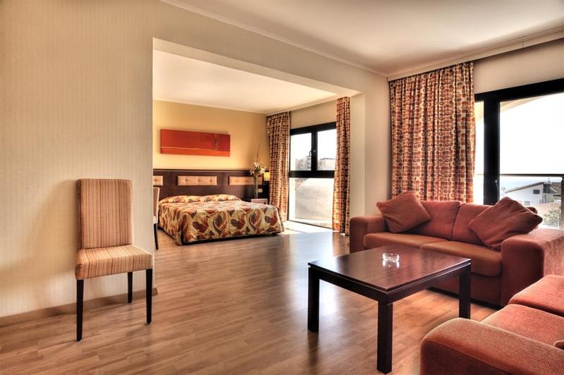 Livadhiotis City Hotel