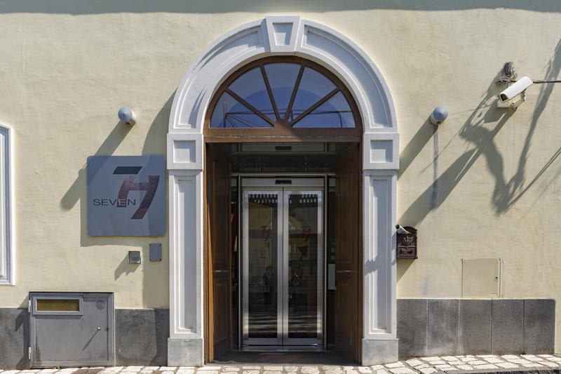Seven Hostel