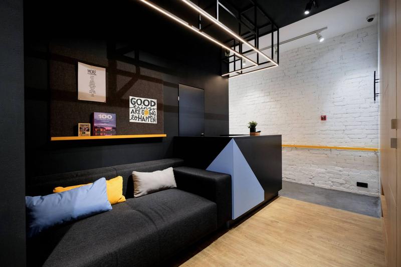 inBox Capsule Hotel