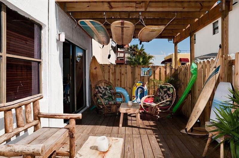 Hollywood Beach Hostel
