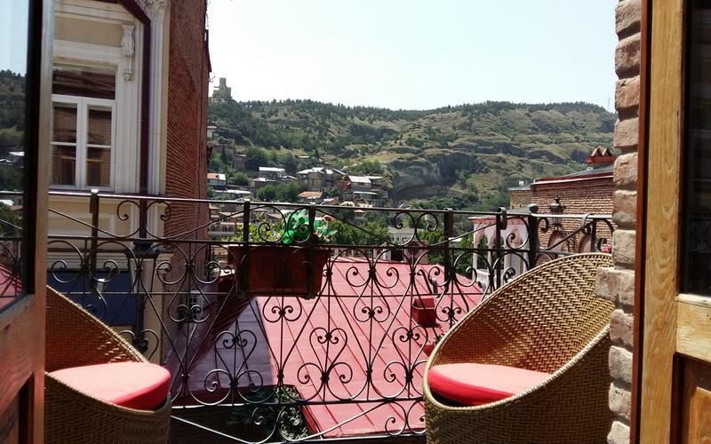 Metekhi Eight in Tbilisi, Find Cheap Hostels and Rooms at