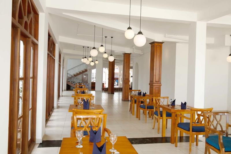 C Negombo