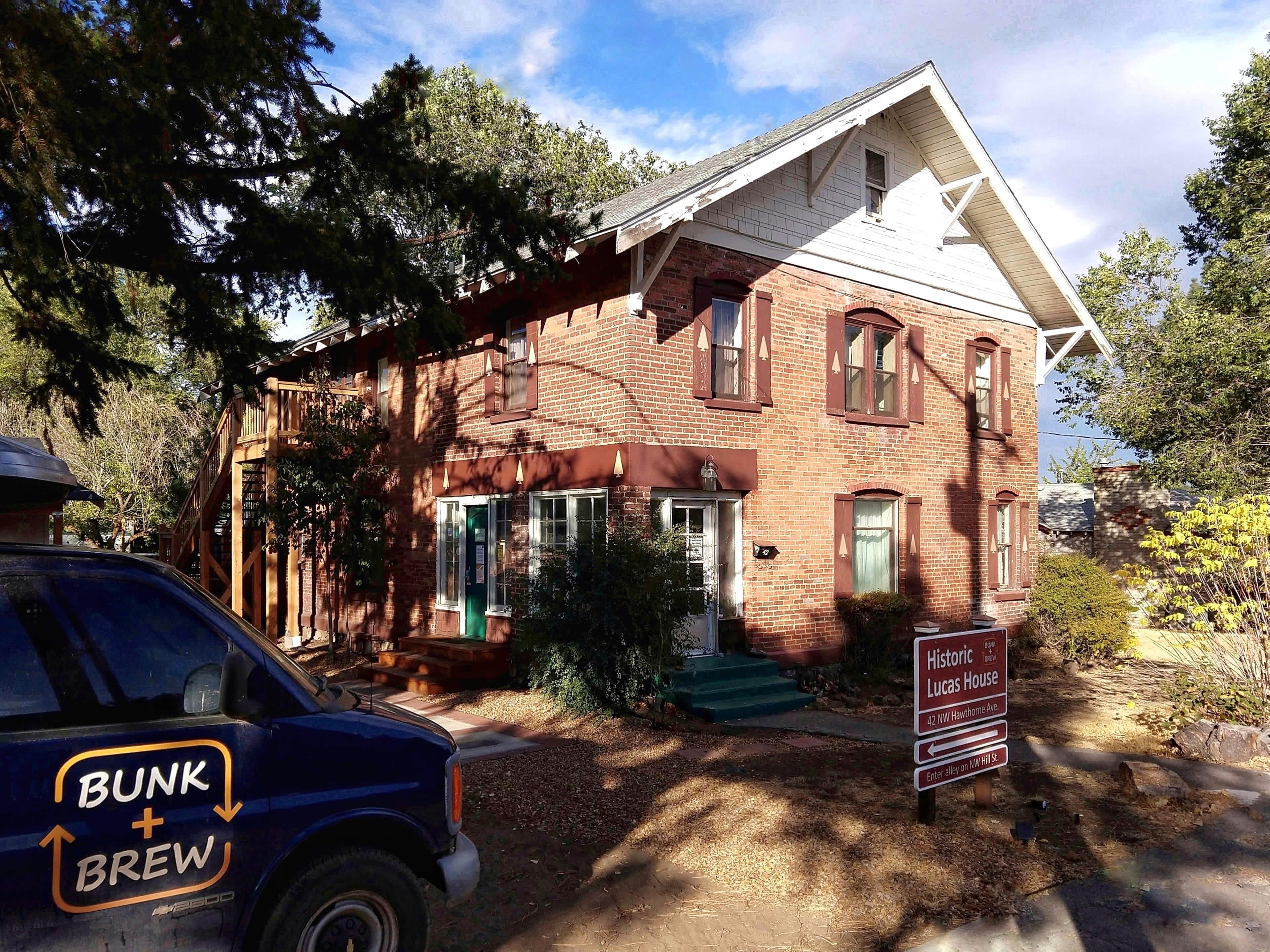 Bunk+Brew Historic Lucas House, Bend 2024 Prices & Reviews Hostelworld