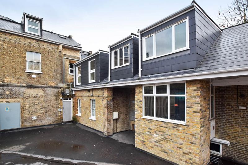 Access Shepherd's Bush in London, England Book Apartments with