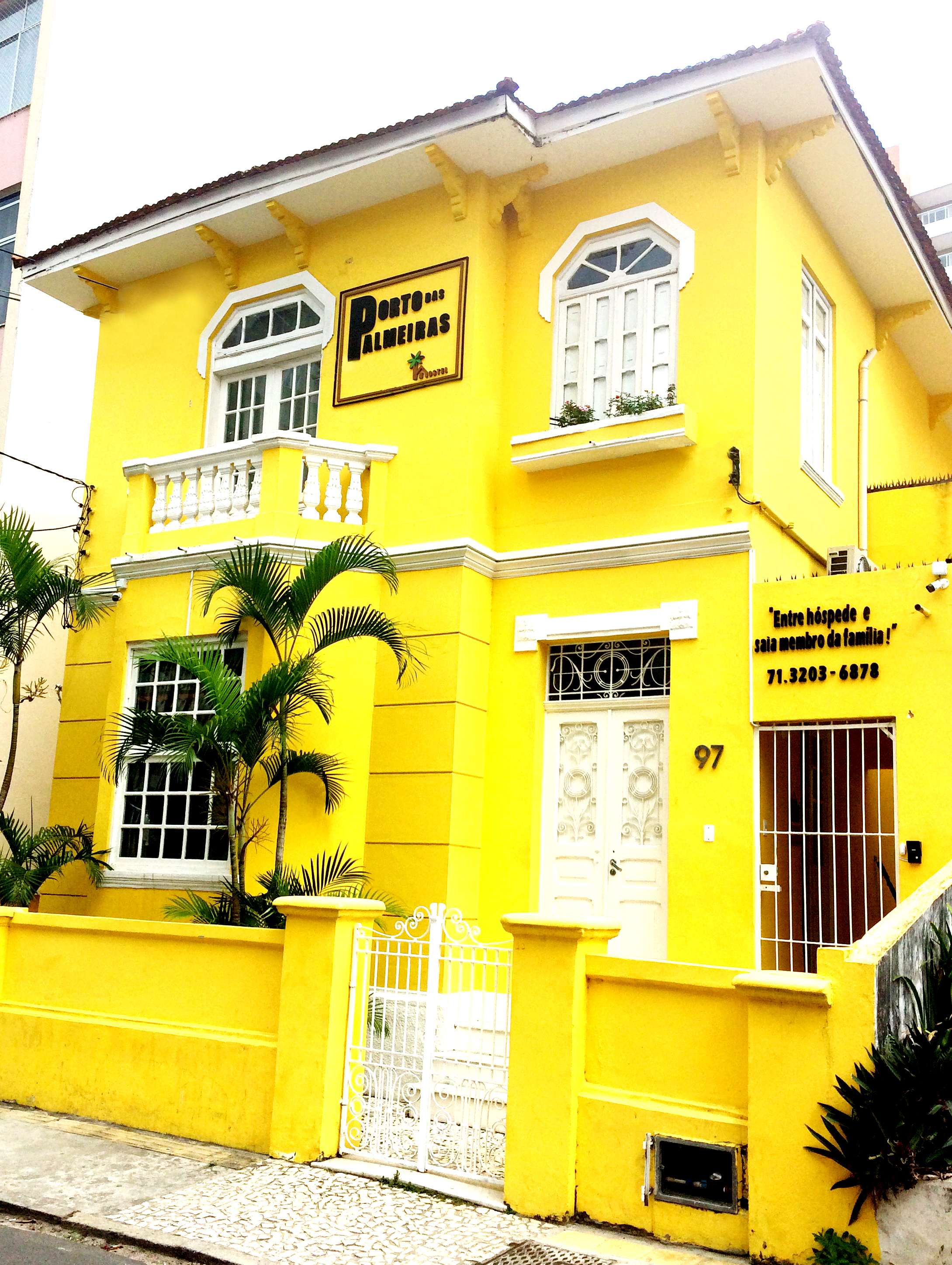 Porto das Palmeiras Hostel