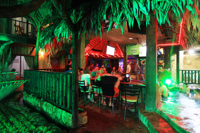 Arenal Hostel Resort Towers